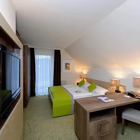 Hotel Schwarz Alm Zwettl Exterior photo